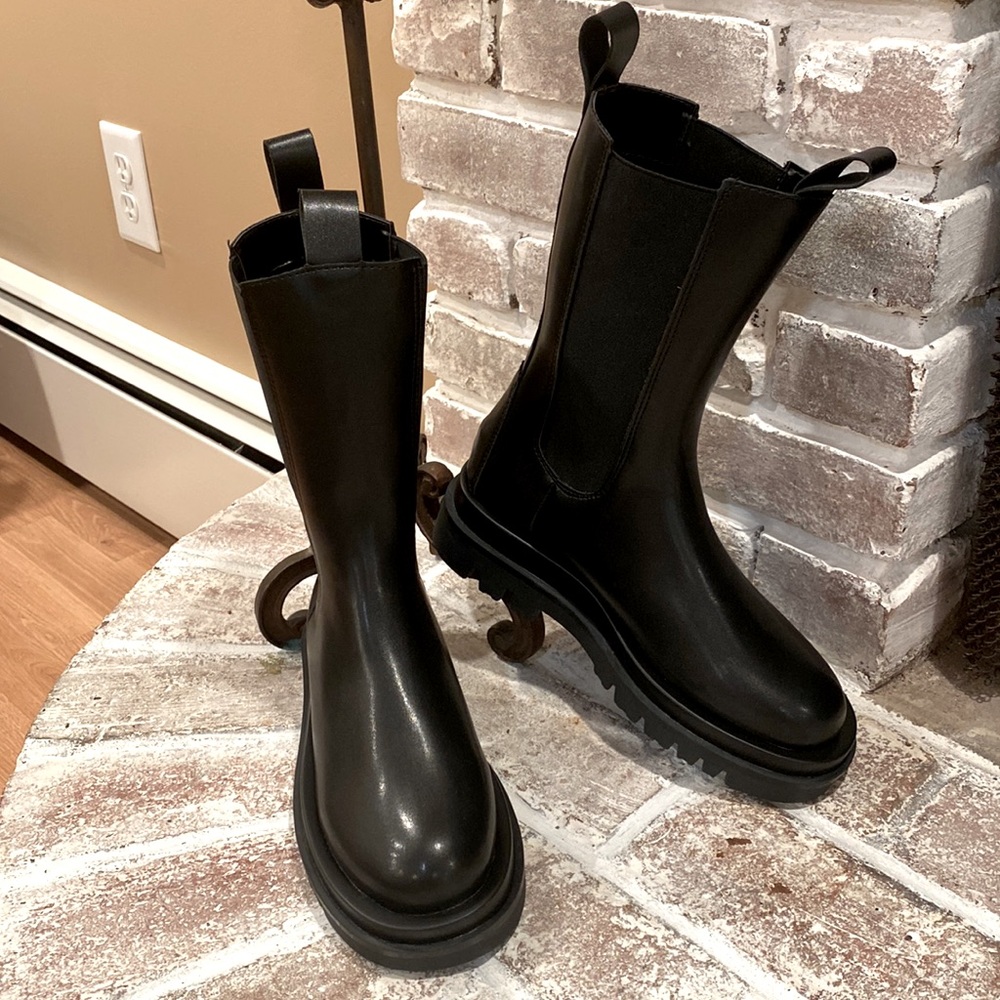 She & In Waterproof Boots.  Size 40. 12” height